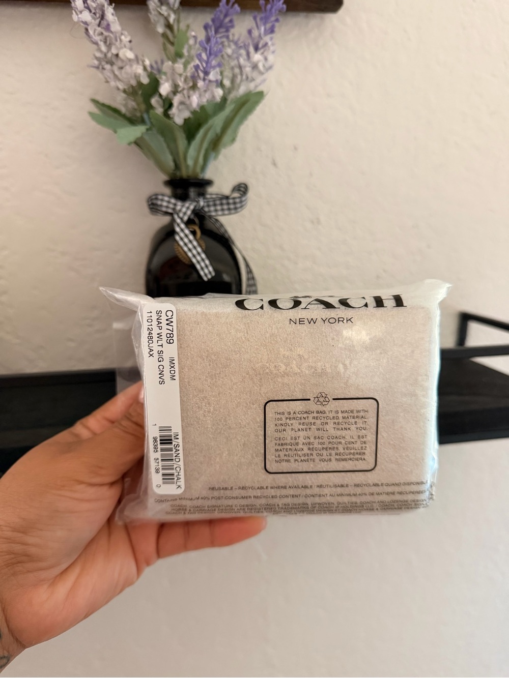 COACH Snap Wallet - Picture 2 of 7